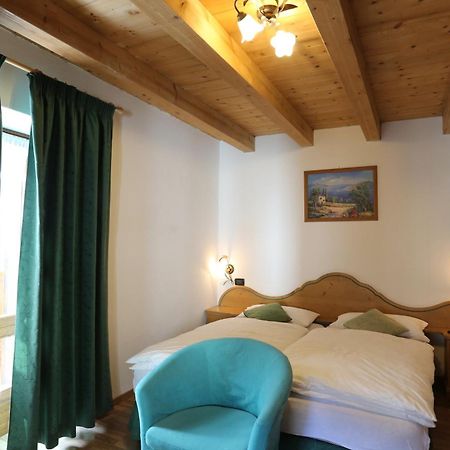 Albergo Centrale Forni di Sopra Cameră foto
