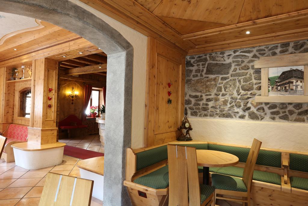 Albergo Centrale Forni di Sopra Exterior foto