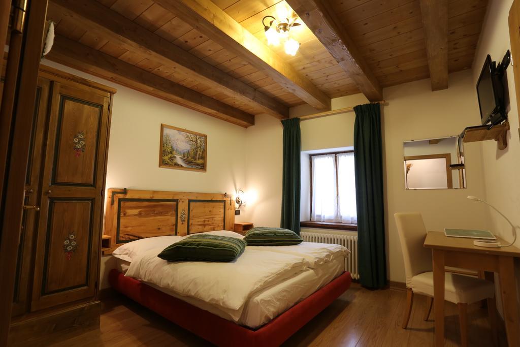 Albergo Centrale Forni di Sopra Cameră foto