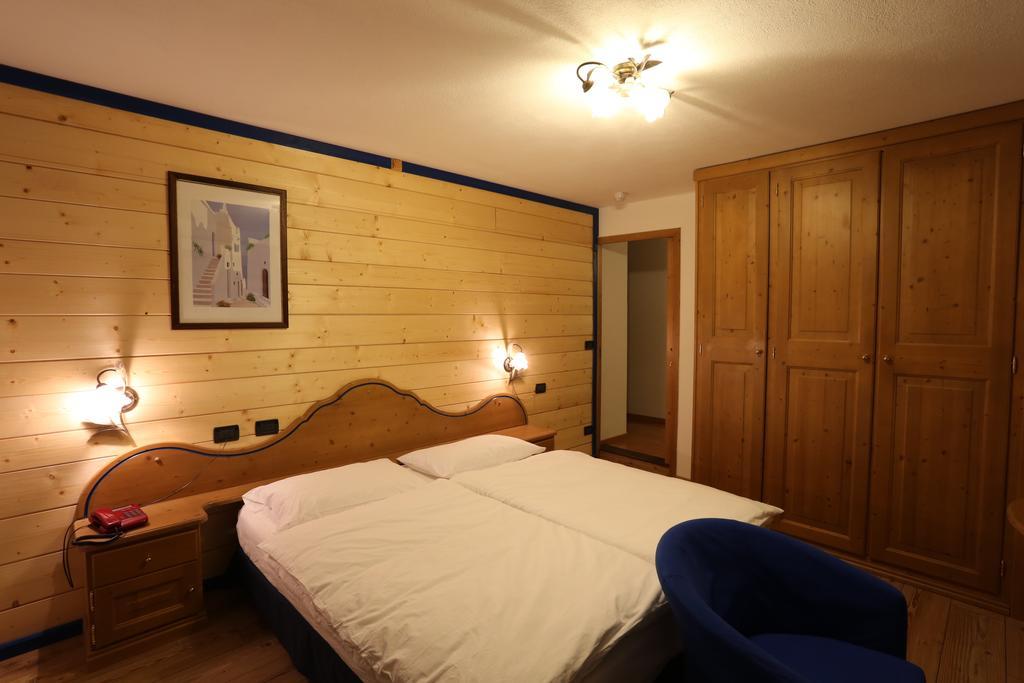 Albergo Centrale Forni di Sopra Cameră foto