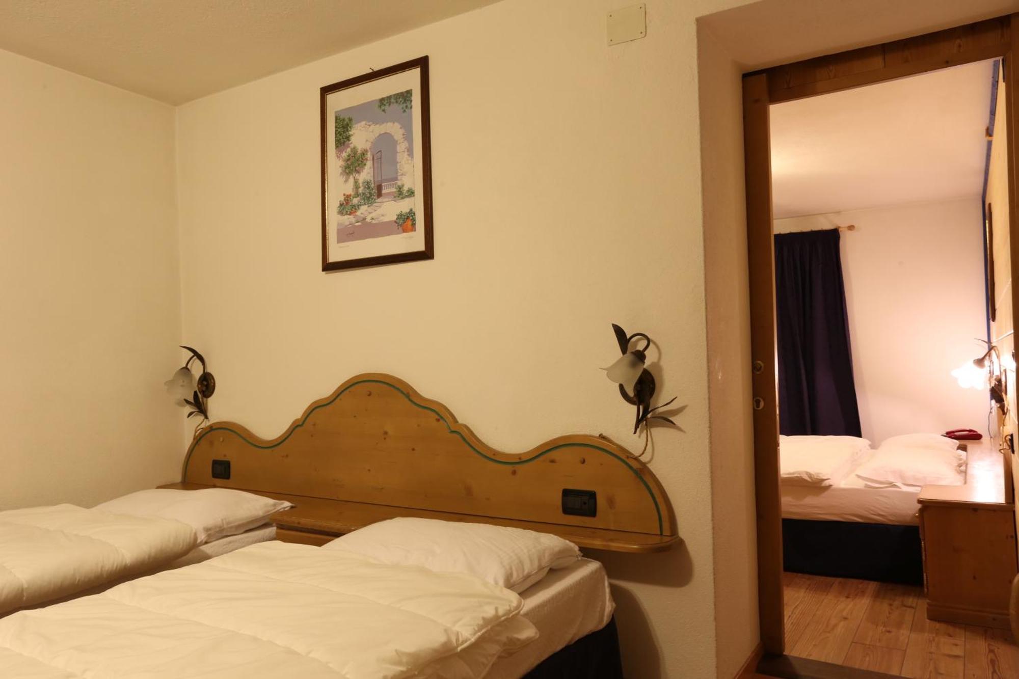 Albergo Centrale Forni di Sopra Cameră foto