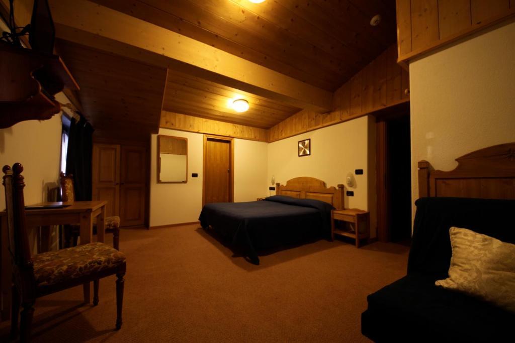 Albergo Centrale Forni di Sopra Exterior foto
