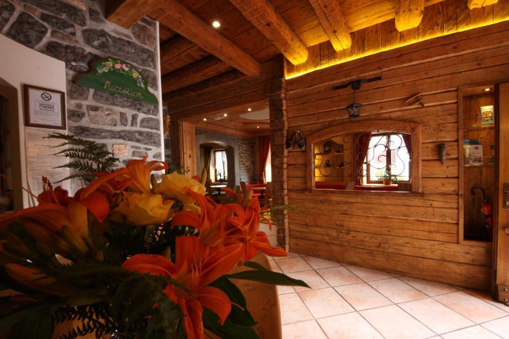 Albergo Centrale Forni di Sopra Exterior foto